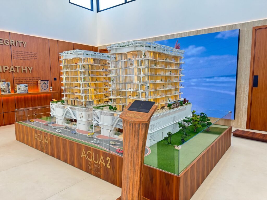 Architectural Scale model with integrated app